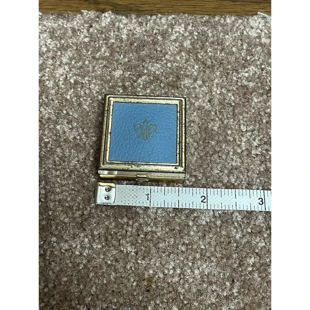 Vintage Fleur de Lis 1960'S Square Metal Brass Hinged Pill Box Compact Blue Lid